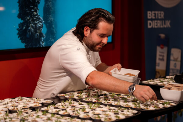 20251118_161840_RUBEN MAY_00025