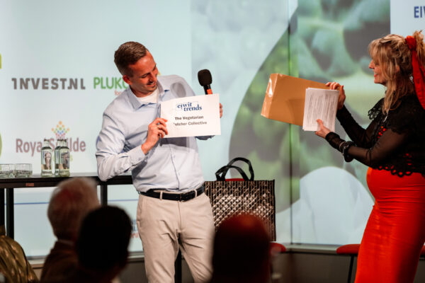 20251118_190417_RUBEN MAY_00262